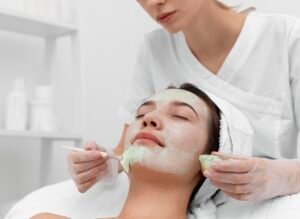 woman beauty salon face treatment (3)